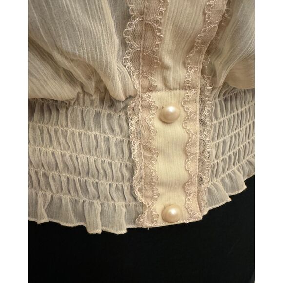 Charlotte Russe Sheer Cream Lace Trim Pearl Buttons Blouse - Sz M - Picture 4 of 12
